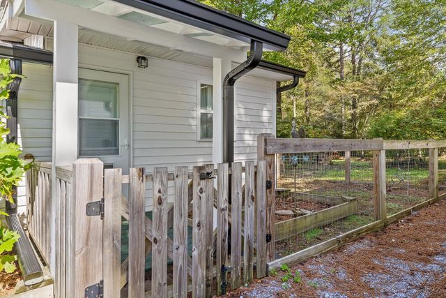 592 Cutler Avenue, Mentone, AL 35984