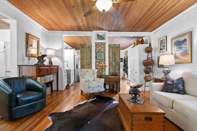 592 Cutler Avenue, Mentone, AL 35984