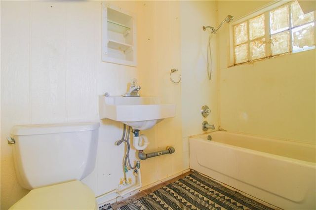 25388 Chieftain Road, Lawrence, KS 66044