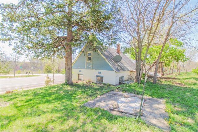 25388 Chieftain Road, Lawrence, KS 66044