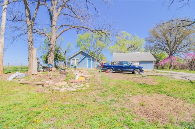 25388 Chieftain Road, Lawrence, KS 66044