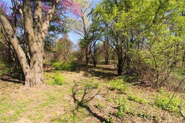 25388 Chieftain Road, Lawrence, KS 66044