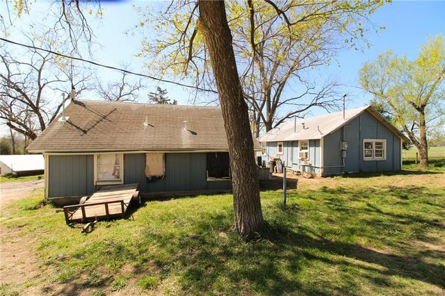 25388 Chieftain Road, Lawrence, KS 66044