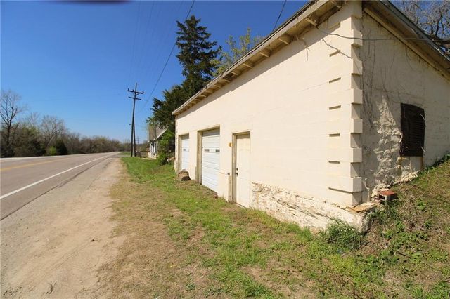 25388 Chieftain Road, Lawrence, KS 66044