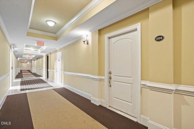1401 Coopershill Drive 206, Raleigh, NC 27604