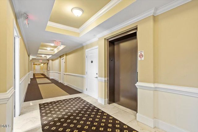 1401 Coopershill Drive 206, Raleigh, NC 27604
