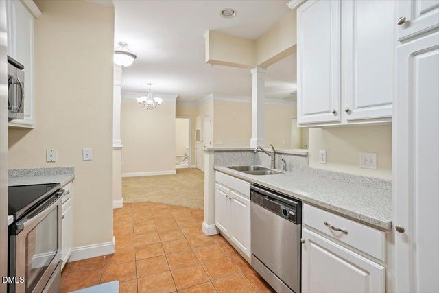 1401 Coopershill Drive 206, Raleigh, NC 27604