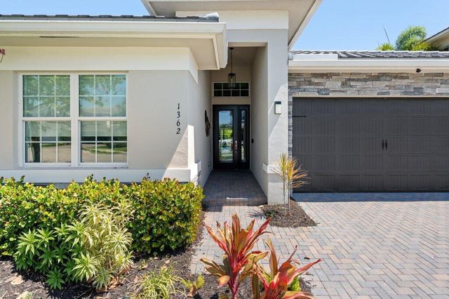 1362 Harvester Crossing, Loxahatchee, FL 33470