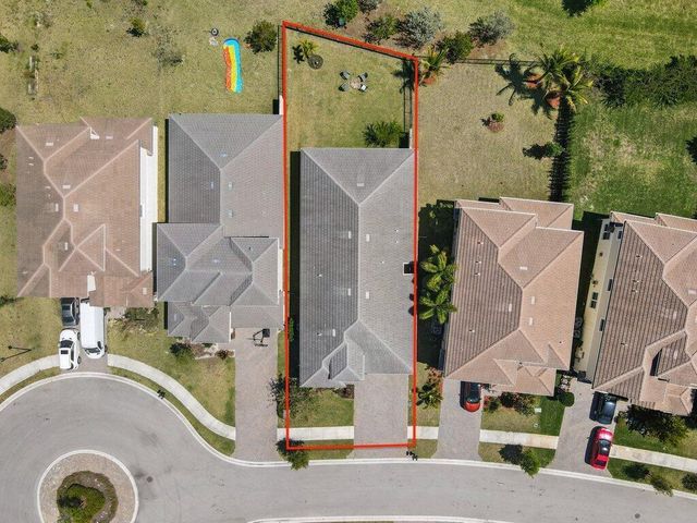 1362 Harvester Crossing, Loxahatchee, FL 33470