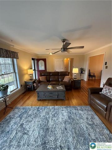 8121 MAIN Street, Upper Macungie Twp, PA 18051