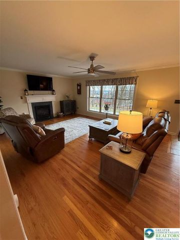 8121 MAIN Street, Upper Macungie Twp, PA 18051