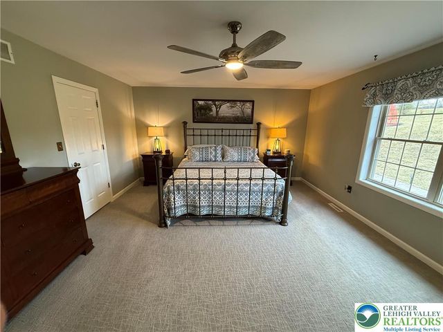 8121 MAIN Street, Upper Macungie Twp, PA 18051