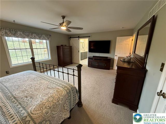 8121 MAIN Street, Upper Macungie Twp, PA 18051