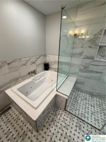 8121 MAIN Street, Upper Macungie Twp, PA 18051