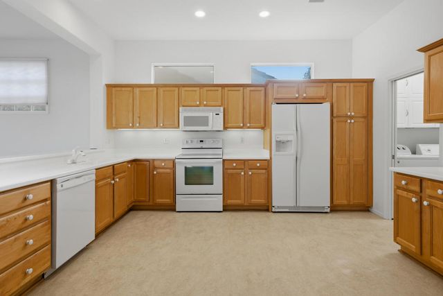 78668 Kentia Palm Drive, Palm Desert, CA 92211