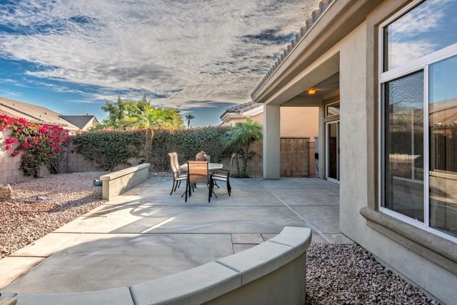 78668 Kentia Palm Drive, Palm Desert, CA 92211
