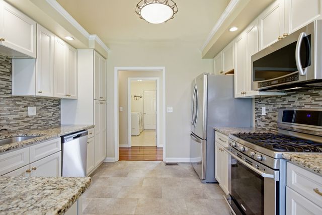 1524 Oak Branch Dr, Columbia, TN 38401