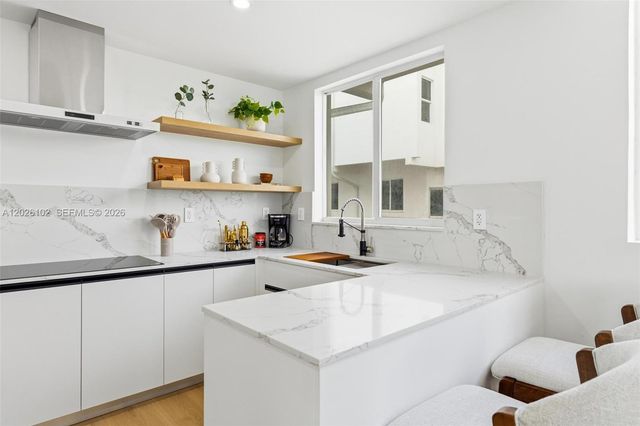 1975 Calais Dr 5, Miami Beach, FL 33141
