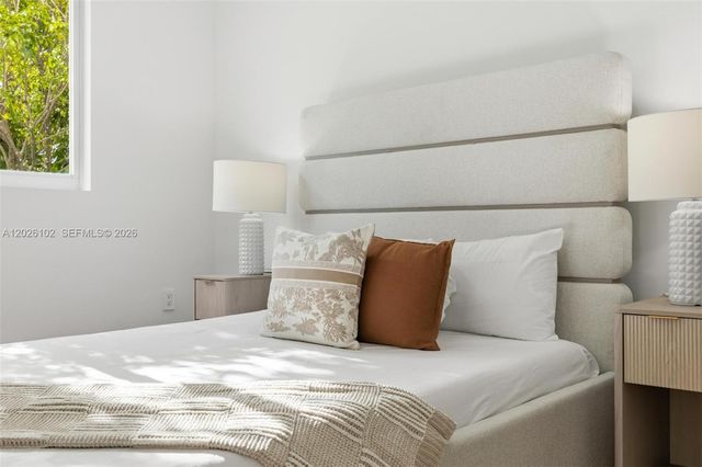 1975 Calais Dr 5, Miami Beach, FL 33141