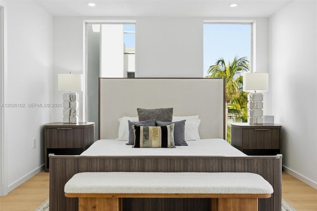 1975 Calais Dr 5, Miami Beach, FL 33141