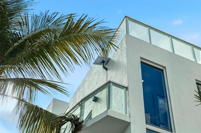 1975 Calais Dr 5, Miami Beach, FL 33141