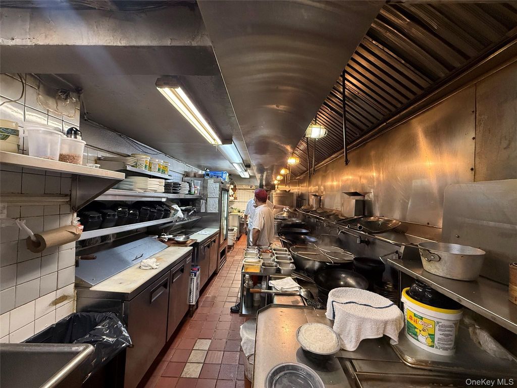 48 W 48th Street, New York (manhattan), NY 10036 — photo 5