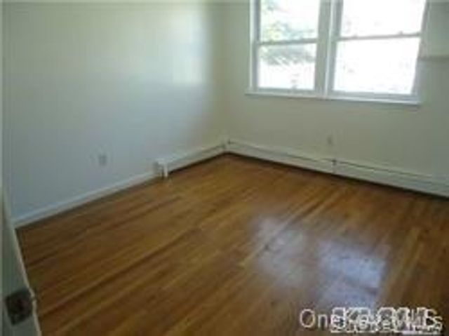 88-18 251st Street, Bellerose, NY 11426
