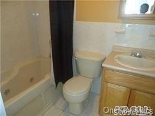 88-18 251st Street, Bellerose, NY 11426