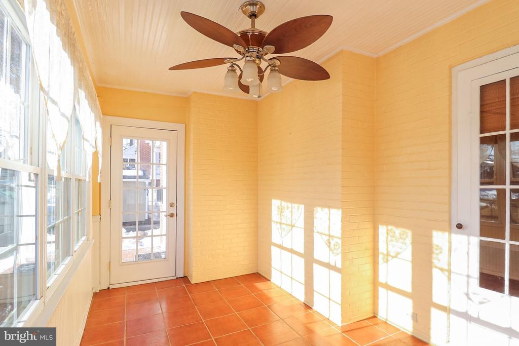 Image 13 of property listing at 7 HILLSIDE RD, Claymont, DE 19703