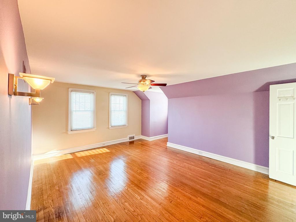 Image 15 of property listing at 7 HILLSIDE RD, Claymont, DE 19703