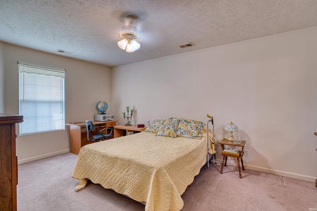 3620 Oaklyn Court, Evansville, IN 47711