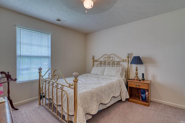 3620 Oaklyn Court, Evansville, IN 47711