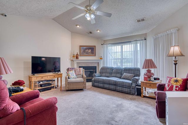 3620 Oaklyn Court, Evansville, IN 47711