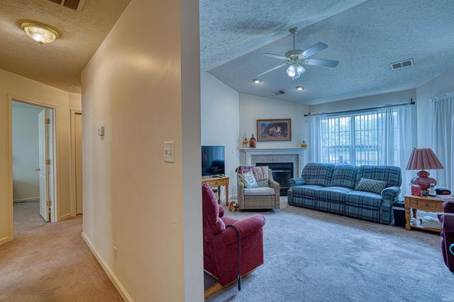 3620 Oaklyn Court, Evansville, IN 47711