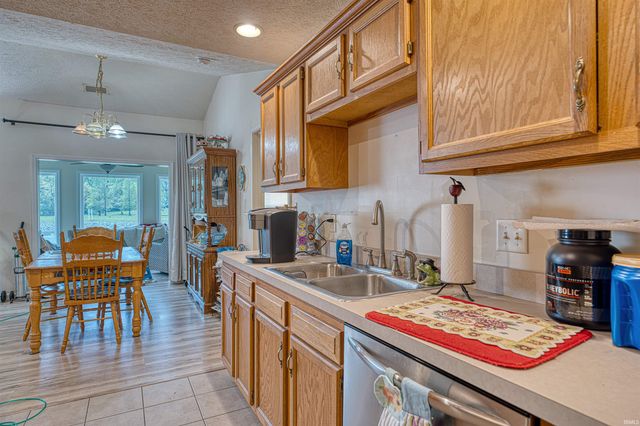 3620 Oaklyn Court, Evansville, IN 47711