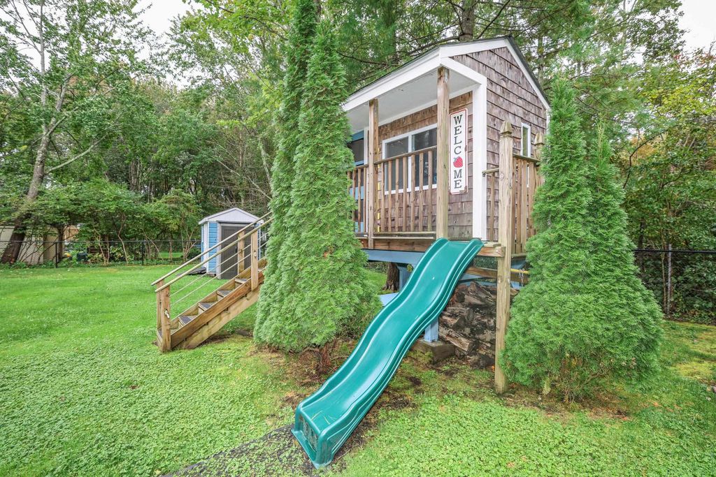 Image 4 of property listing at 45 Tide Mill Road, Hampton, NH 03842