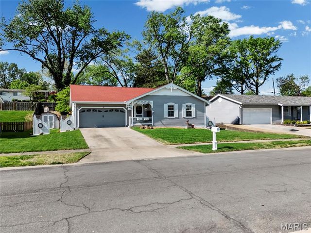 1606 Estes Drive, Florissant, MO 63031