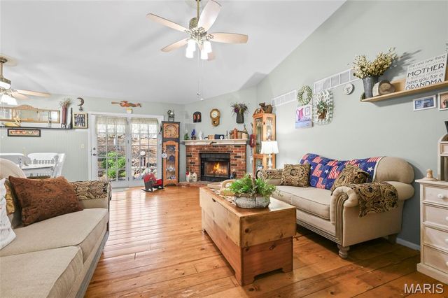 1606 Estes Drive, Florissant, MO 63031