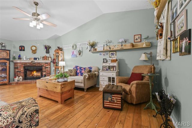 1606 Estes Drive, Florissant, MO 63031