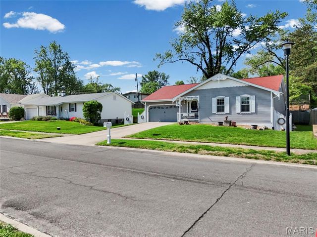 1606 Estes Drive, Florissant, MO 63031