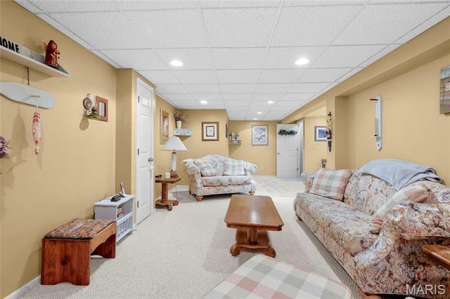 1606 Estes Drive, Florissant, MO 63031