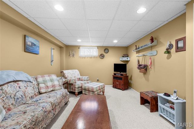 1606 Estes Drive, Florissant, MO 63031