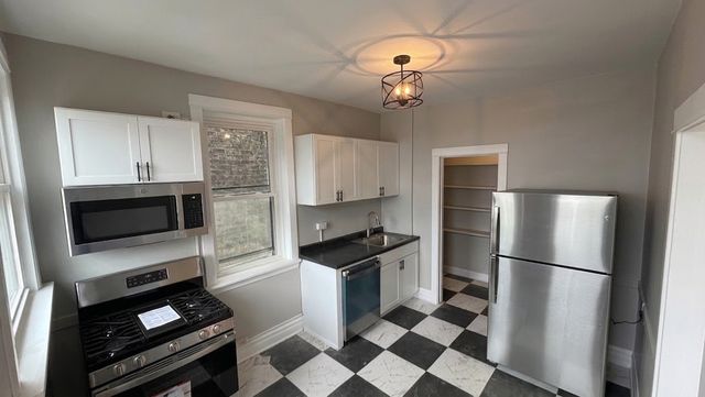440 S Ridgeland Avenue 2S, Oak Park, IL 60302