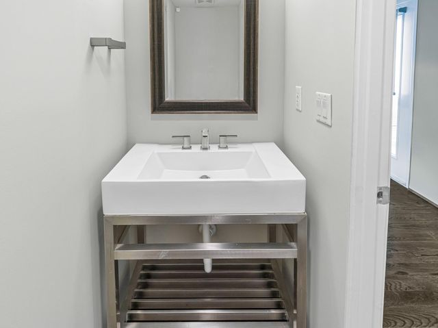 1520 Malone Street, Houston, TX 77007