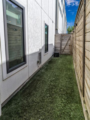 1520 Malone Street, Houston, TX 77007