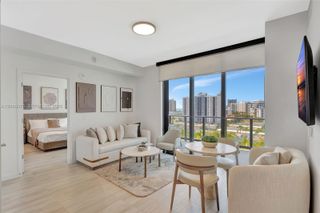 580 72nd Street 808, Miami Beach, FL 33141