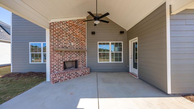 108 Beaver Creek Way, Lagrange, GA 30241