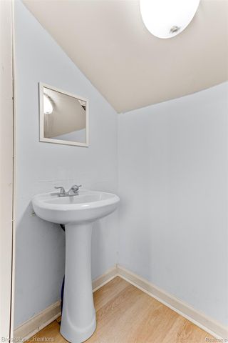 7645 Fisher Avenue, Warren, MI 48091