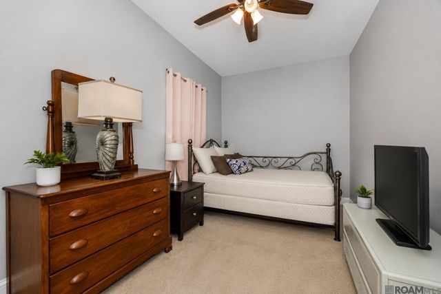 10830 Field Pointe Dr, Denham Springs, LA 70726