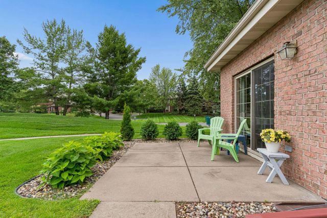1825 Hunter Hill Road, Hudson, WI 54016